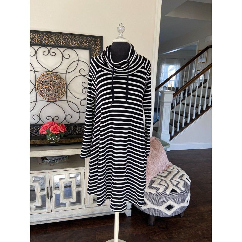 Lou and Grey Black and White Stripped Dress (Size Medium)